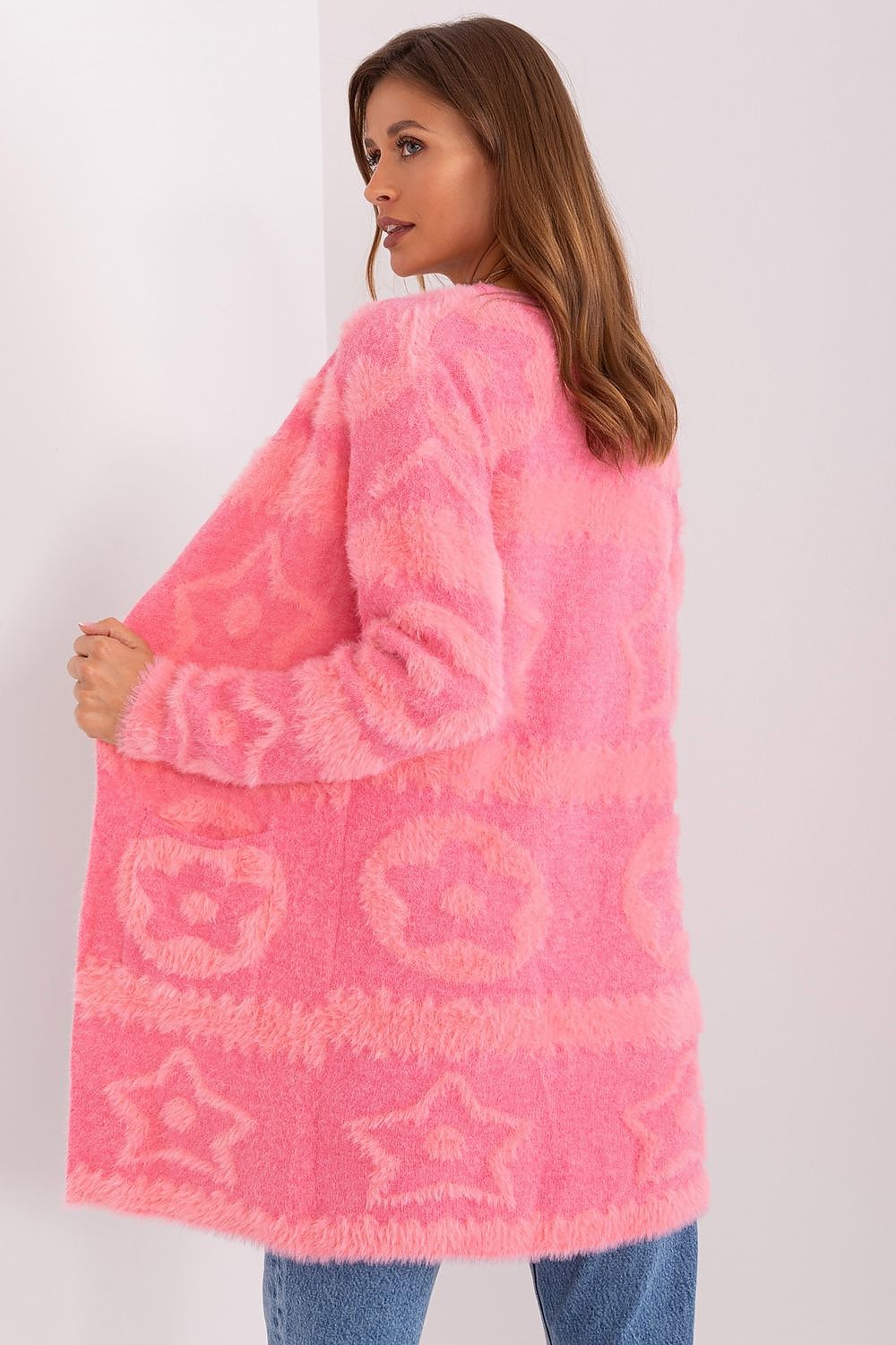  Cardigan model 189218 AT 