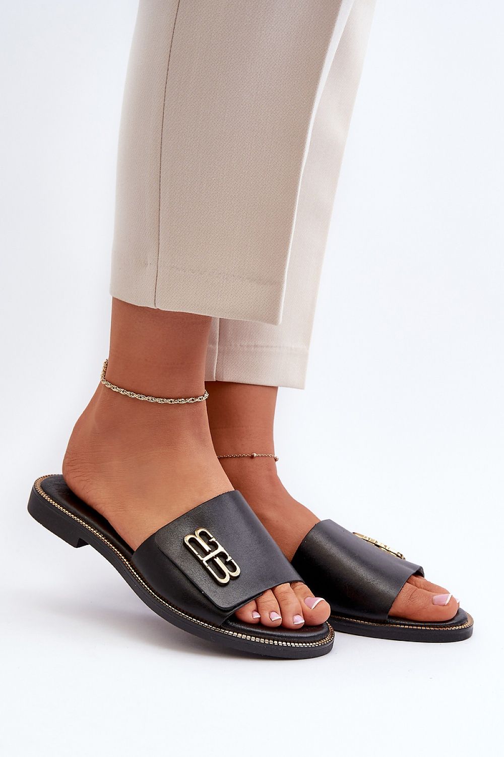  Clacquettes model 195426 Step in style 