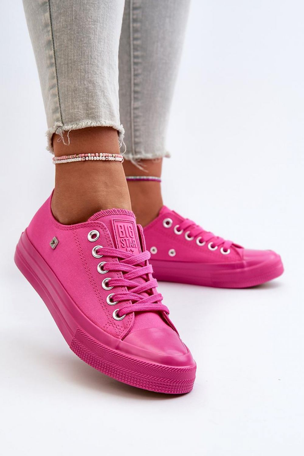  Baskets model 196701 Step in style 