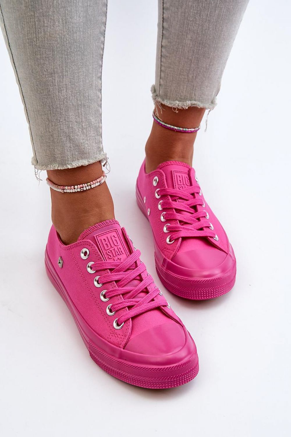  Baskets model 196701 Step in style 