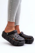  Clacquettes model 197243 Step in style 