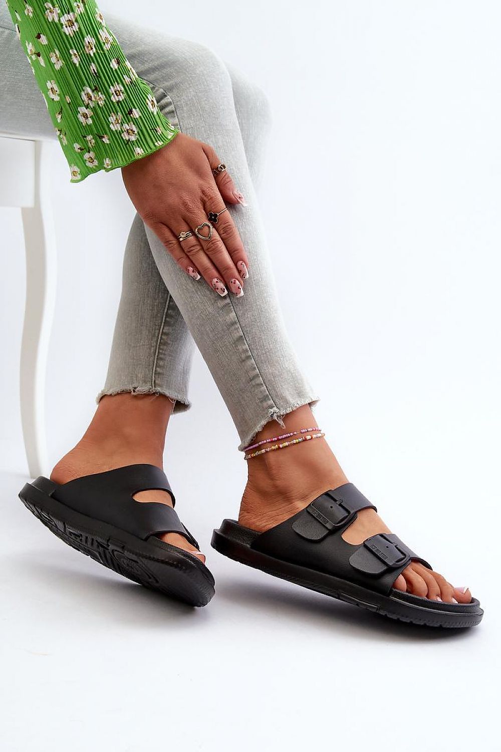  Clacquettes model 197417 Step in style 