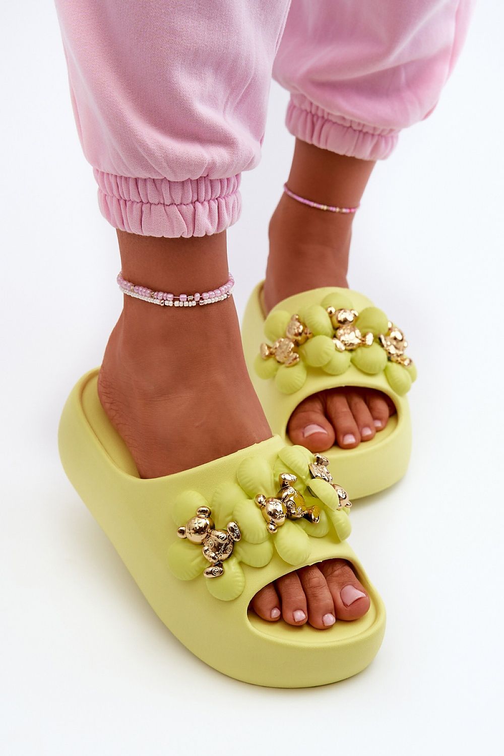  Clacquettes model 198597 Step in style 