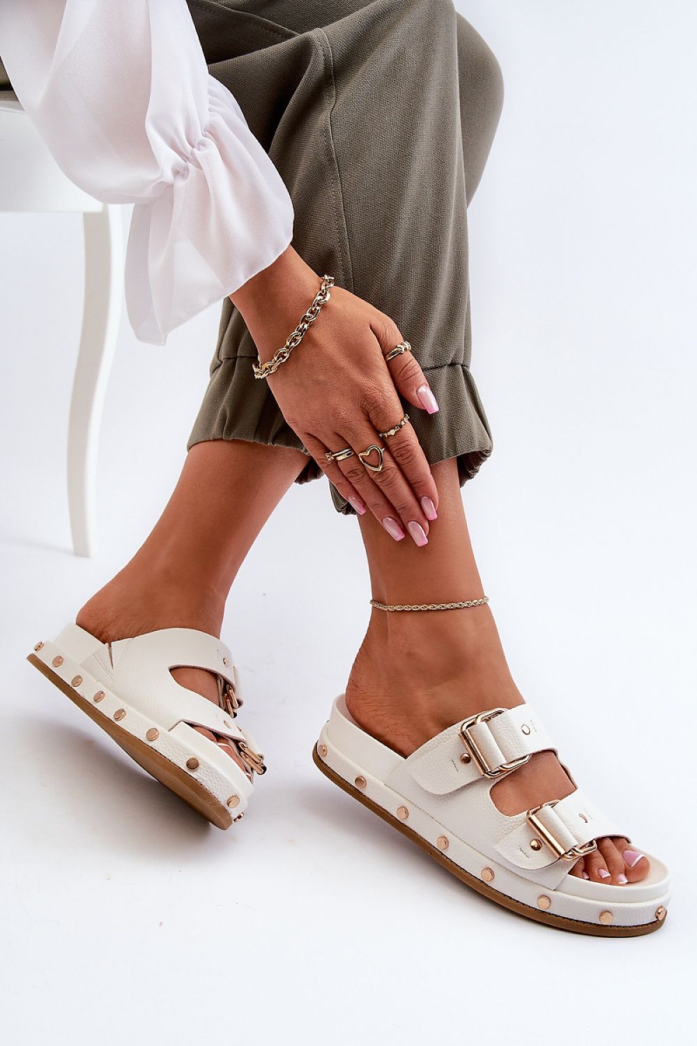  Clacquettes model 198774 Step in style 