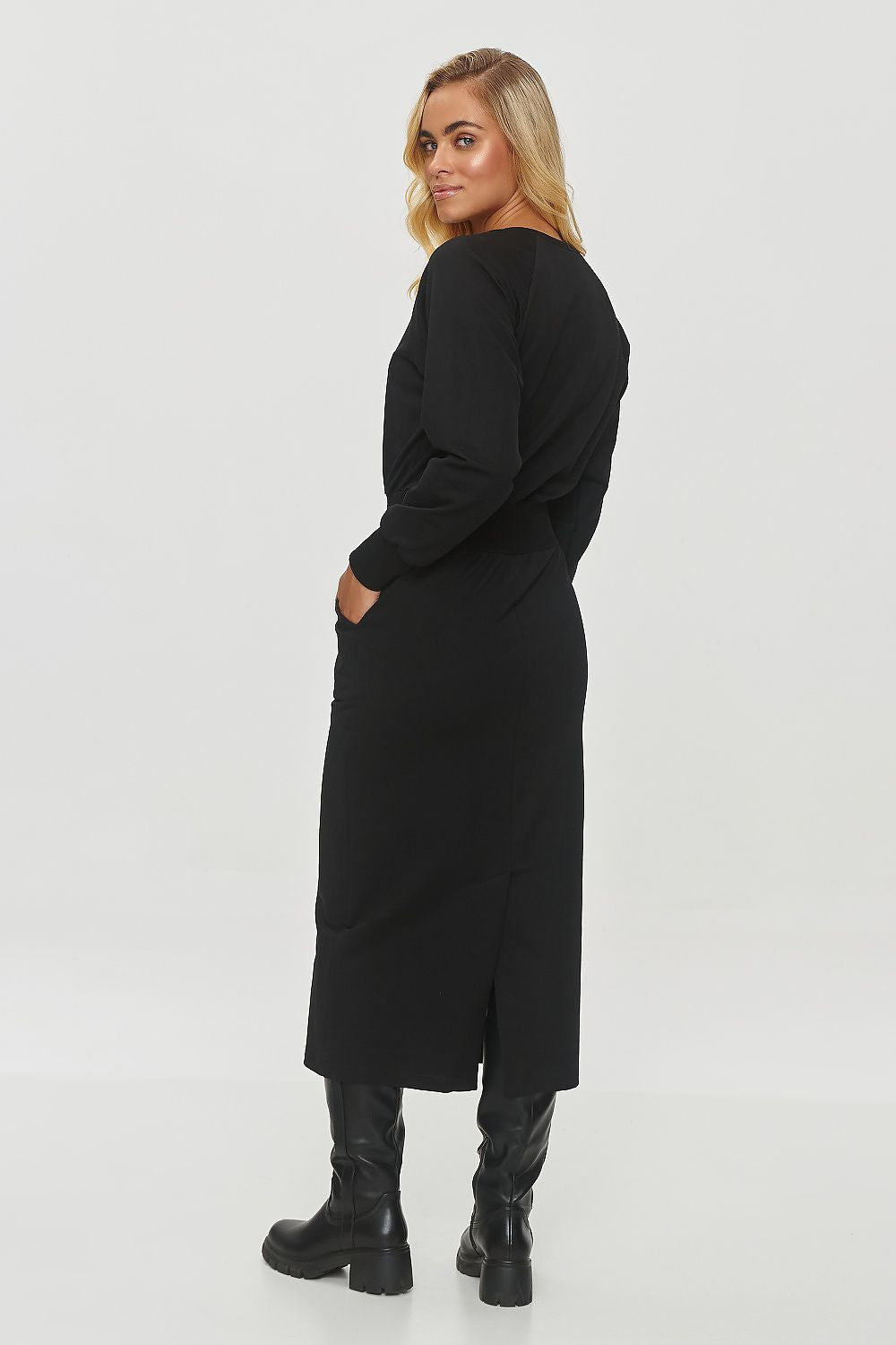  Robe de jour model 200042 Makadamia 