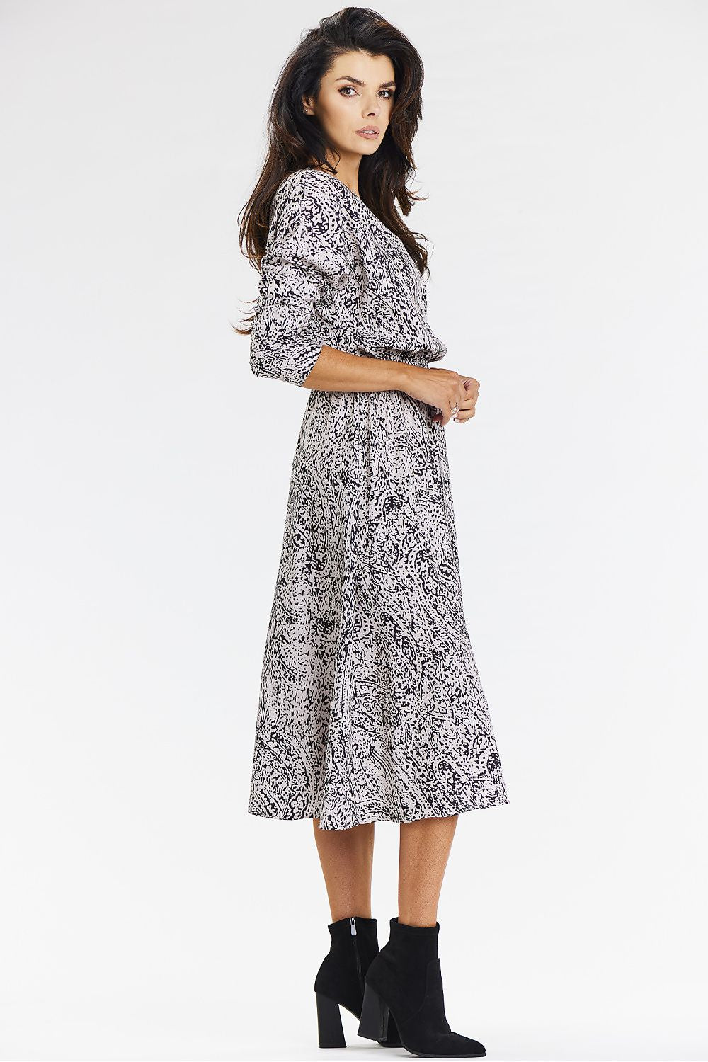  Robe de jour model 200598 awama 