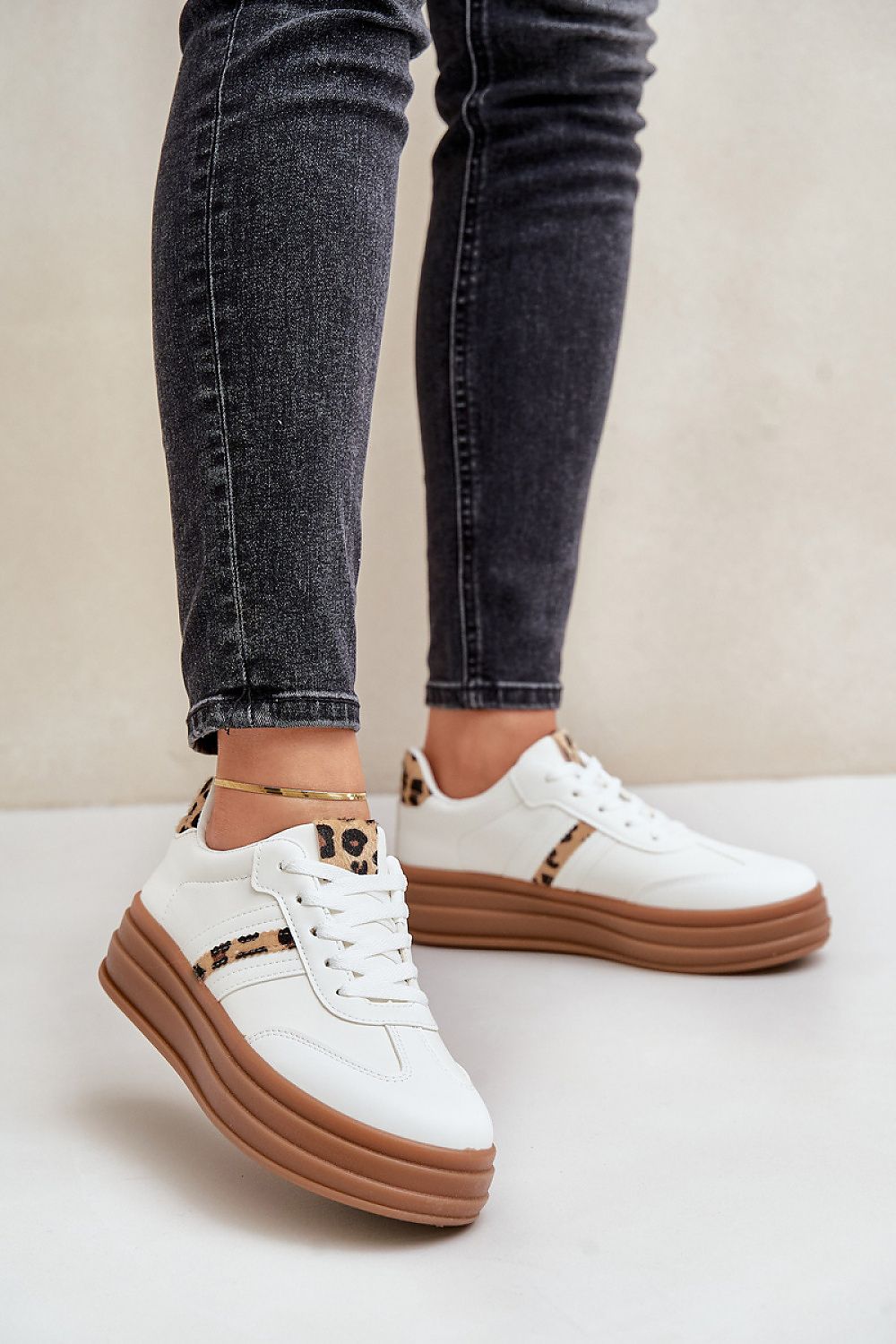  Baskets à plateforme model 203633 Step in style 