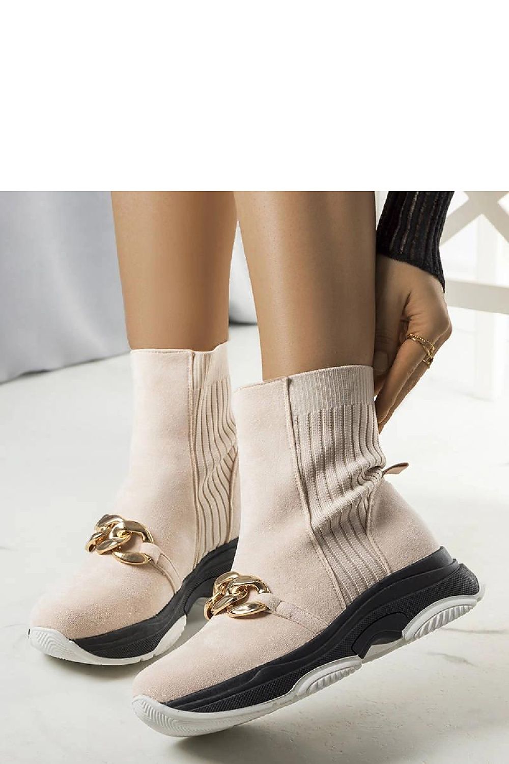  Bottes model 204845 Solea 