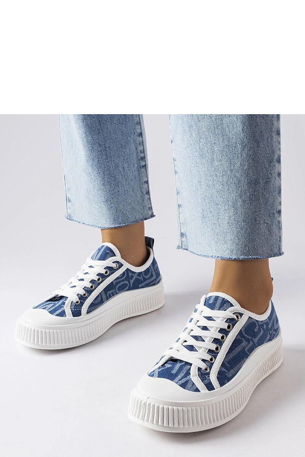  Baskets model 207759 Solea 