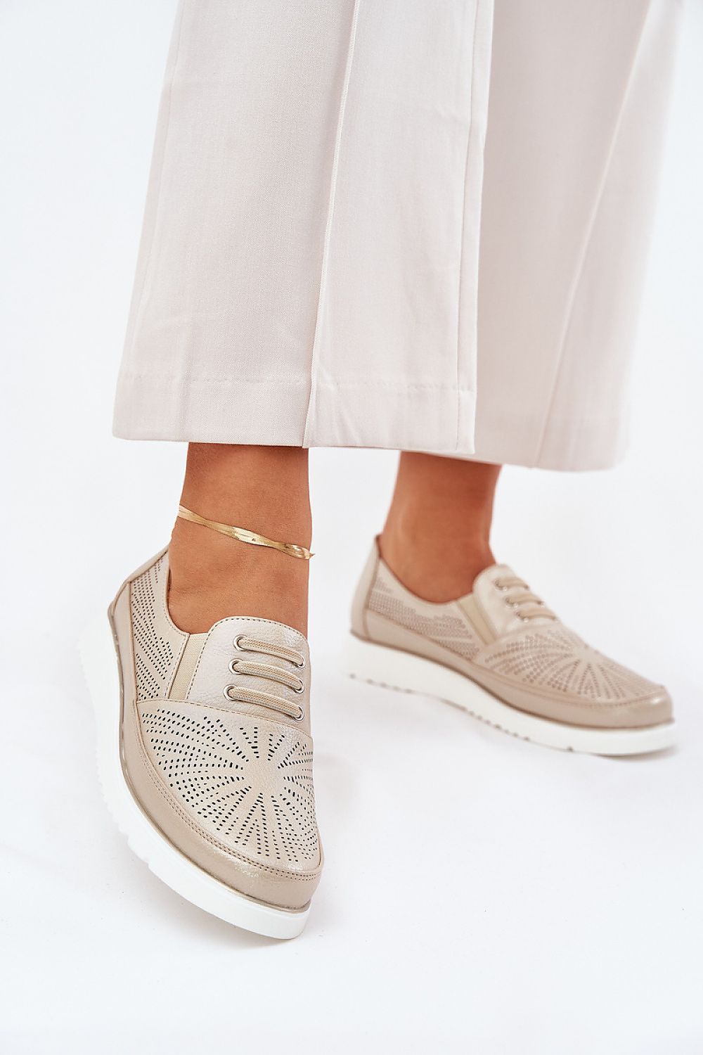  Chaussures Basses model 209820 Step in style 