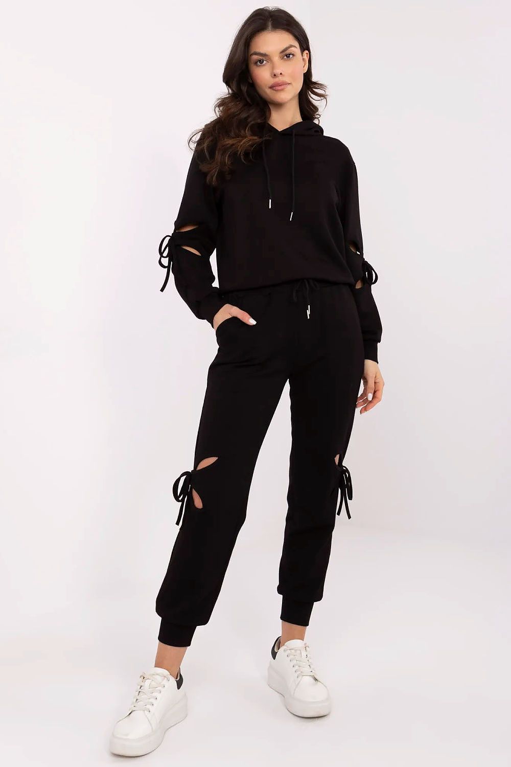  L`ensemble model 210121 NM 