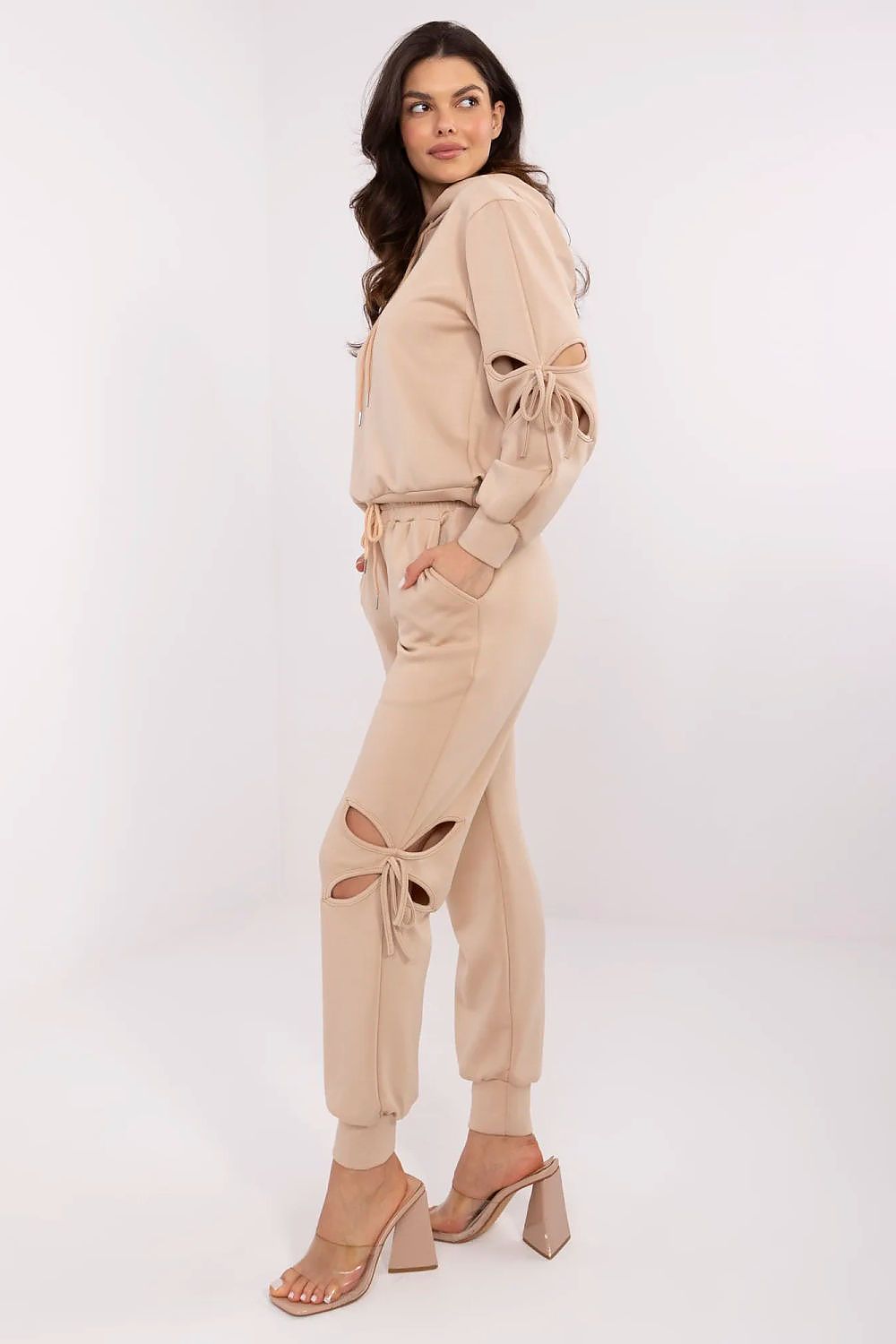  L`ensemble model 210122 NM 
