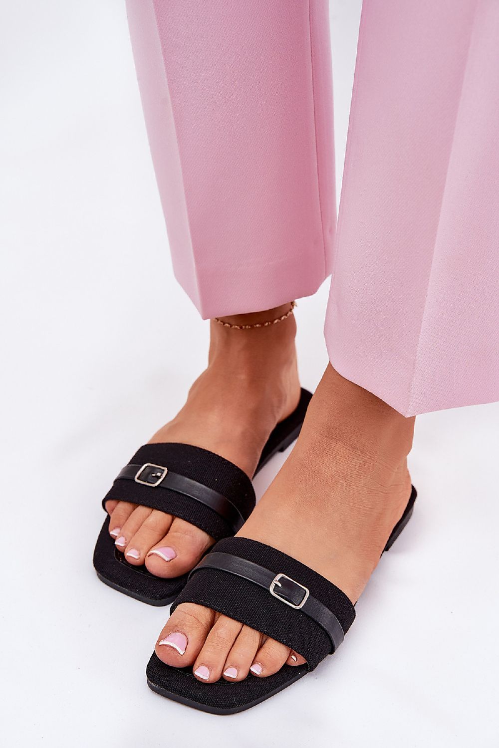  Clacquettes model 211698 Step in style 