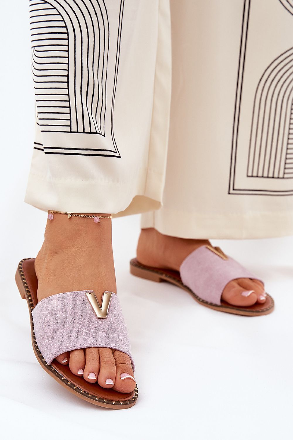 Clacquettes model 211709 Step in style 
