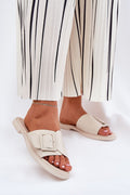  Clacquettes model 211959 Step in style 