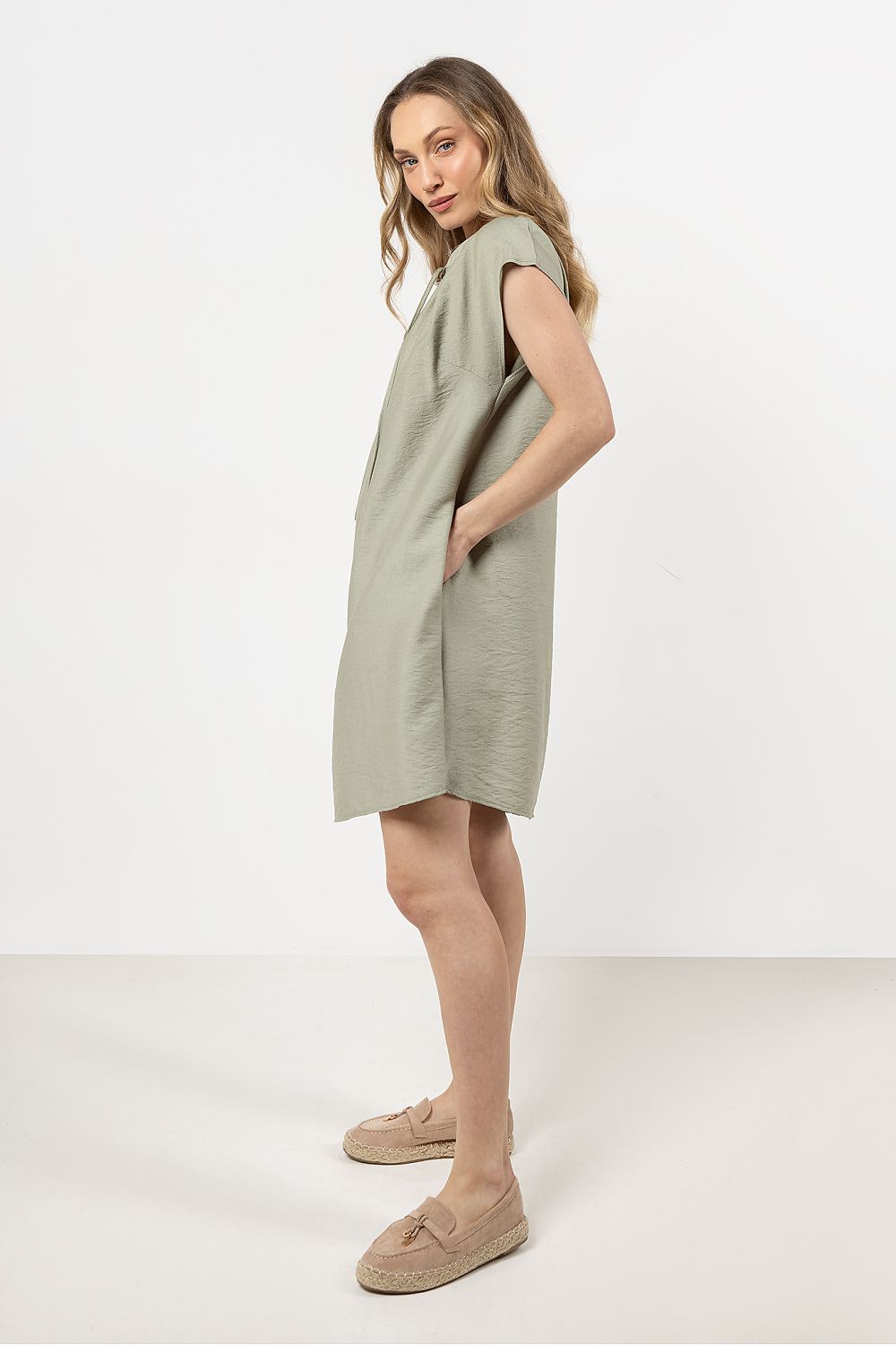  Robe de jour model 212242 awama 