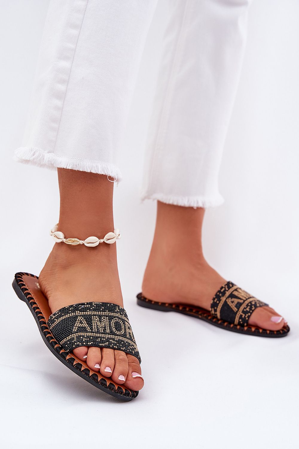  Clacquettes model 212612 Step in style 