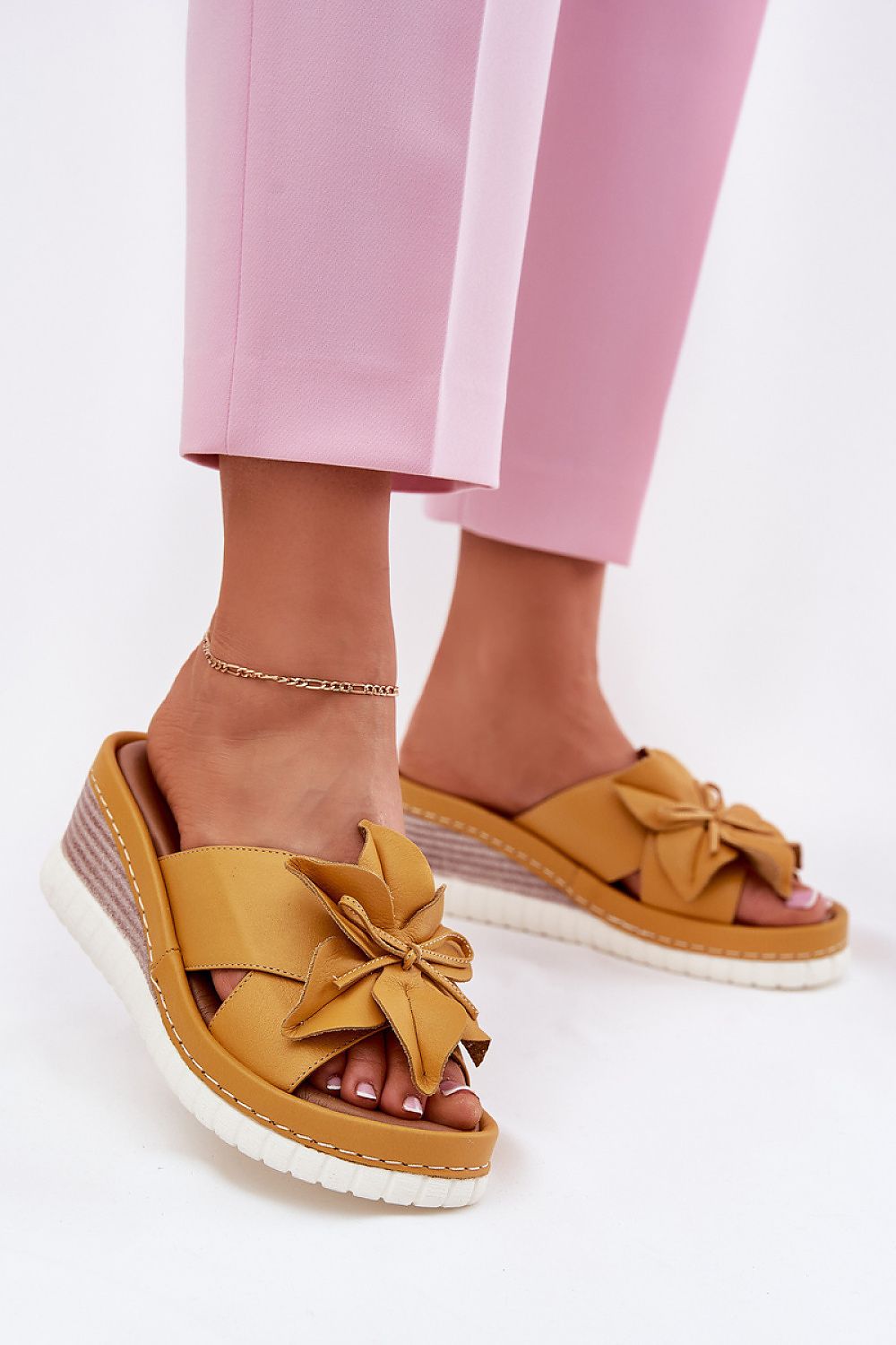 Cothurnes model 212705 Step in style 