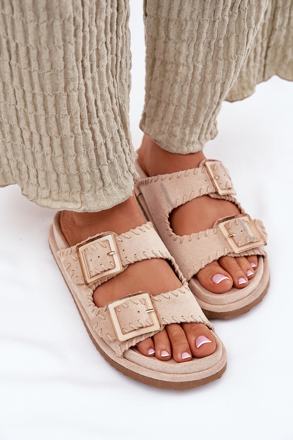  Clacquettes model 213956 Step in style 