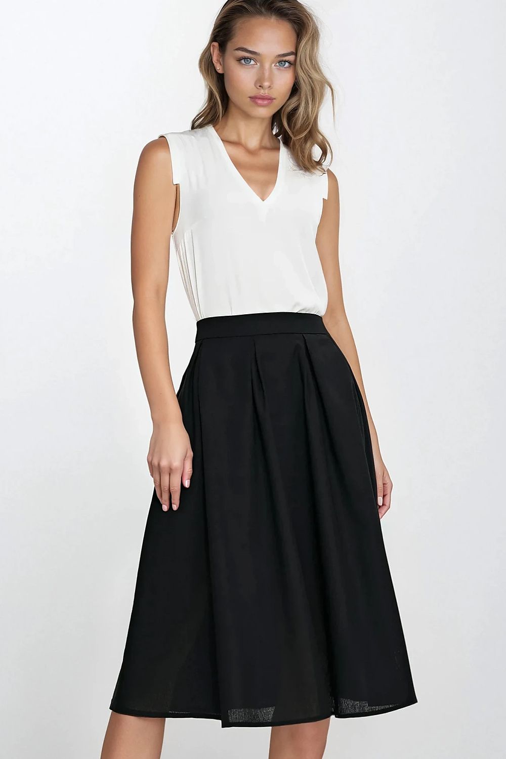  Jupe model 213972 Nife 