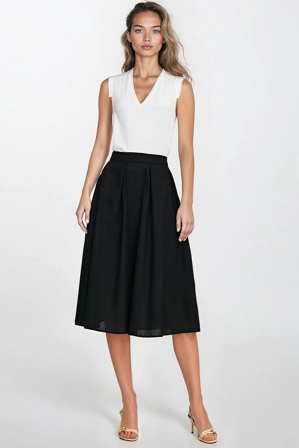  Jupe model 213972 Nife 