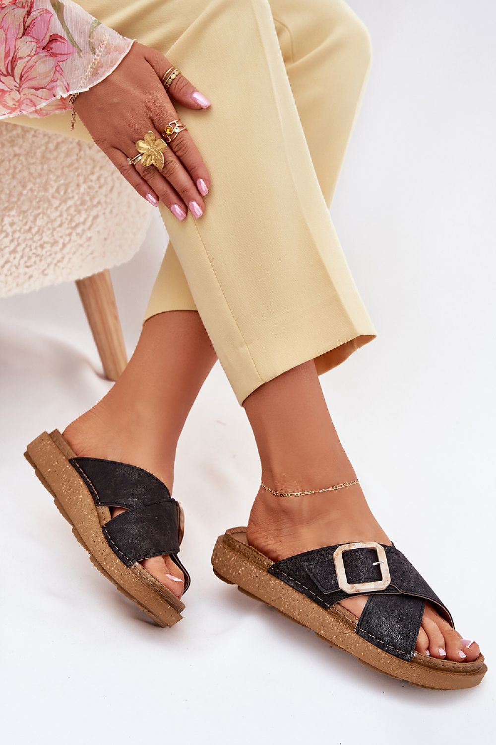  Clacquettes model 215683 Step in style 