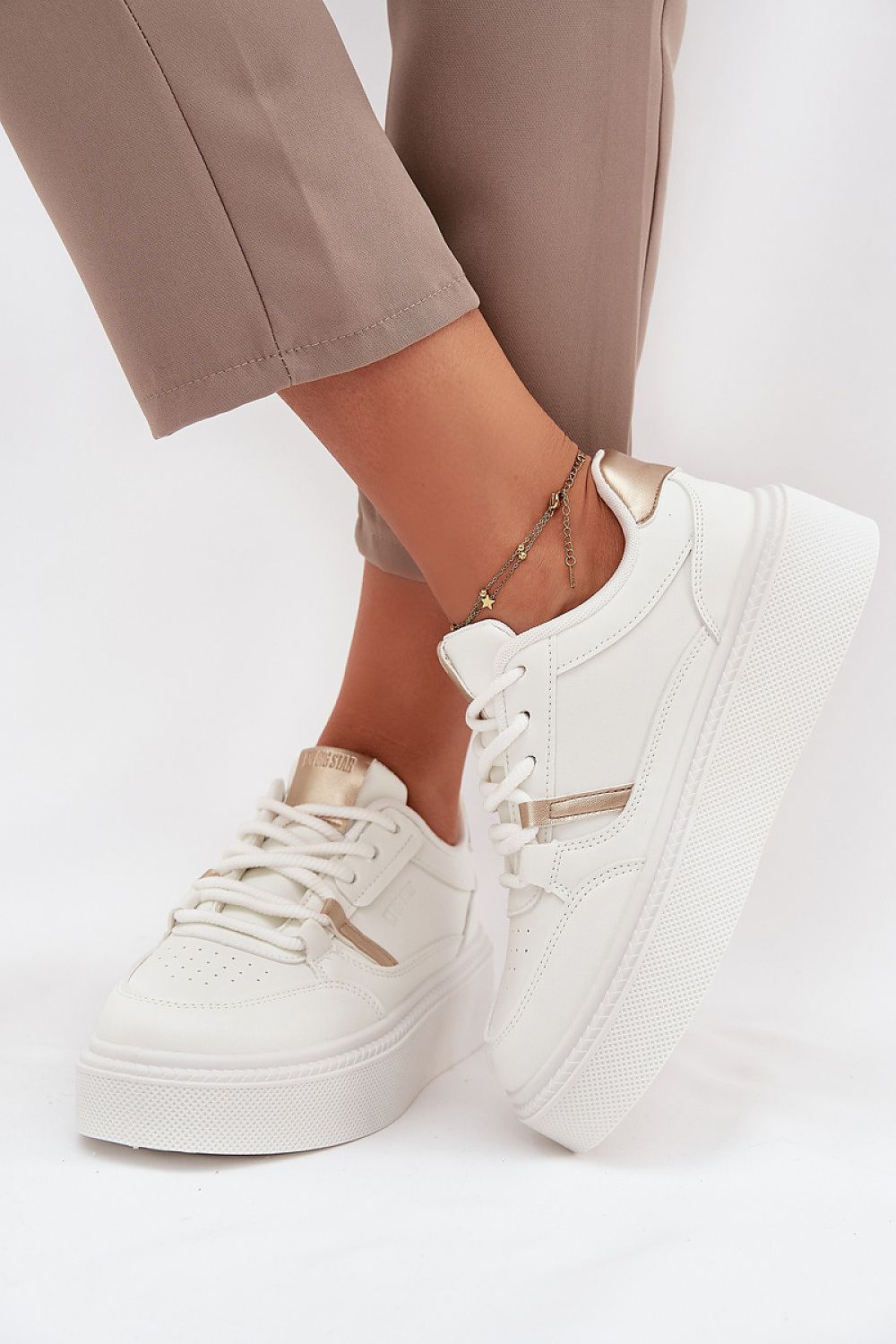  Baskets à plateforme model 216467 Step in style 