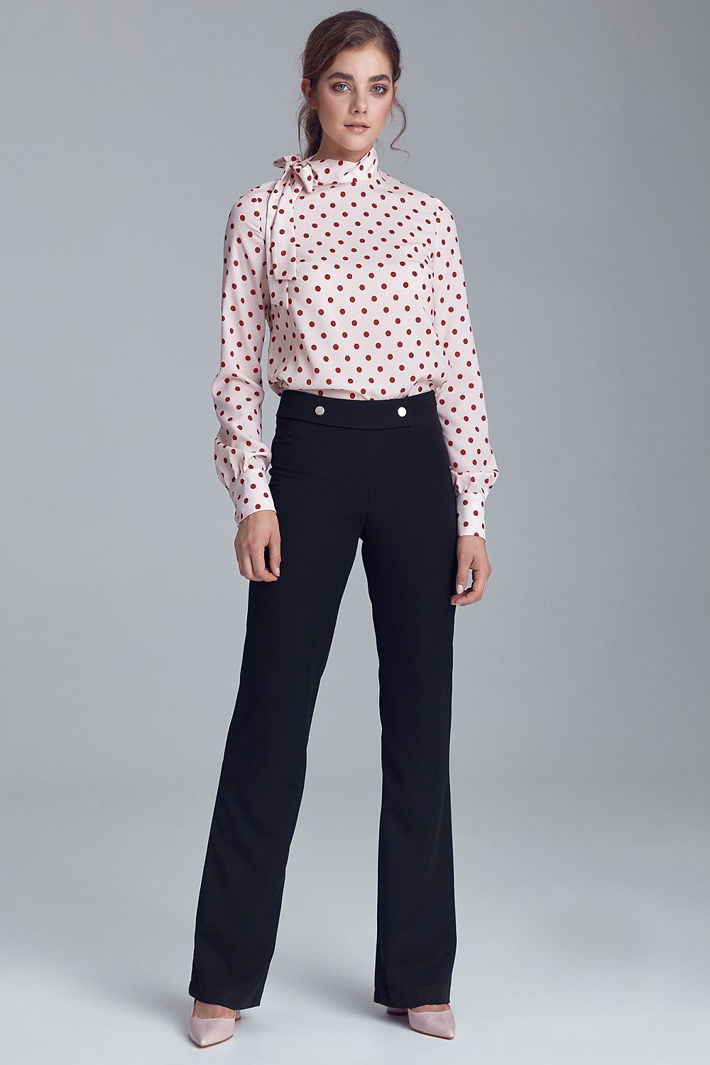  Pantalon femme model 216901 Nife 