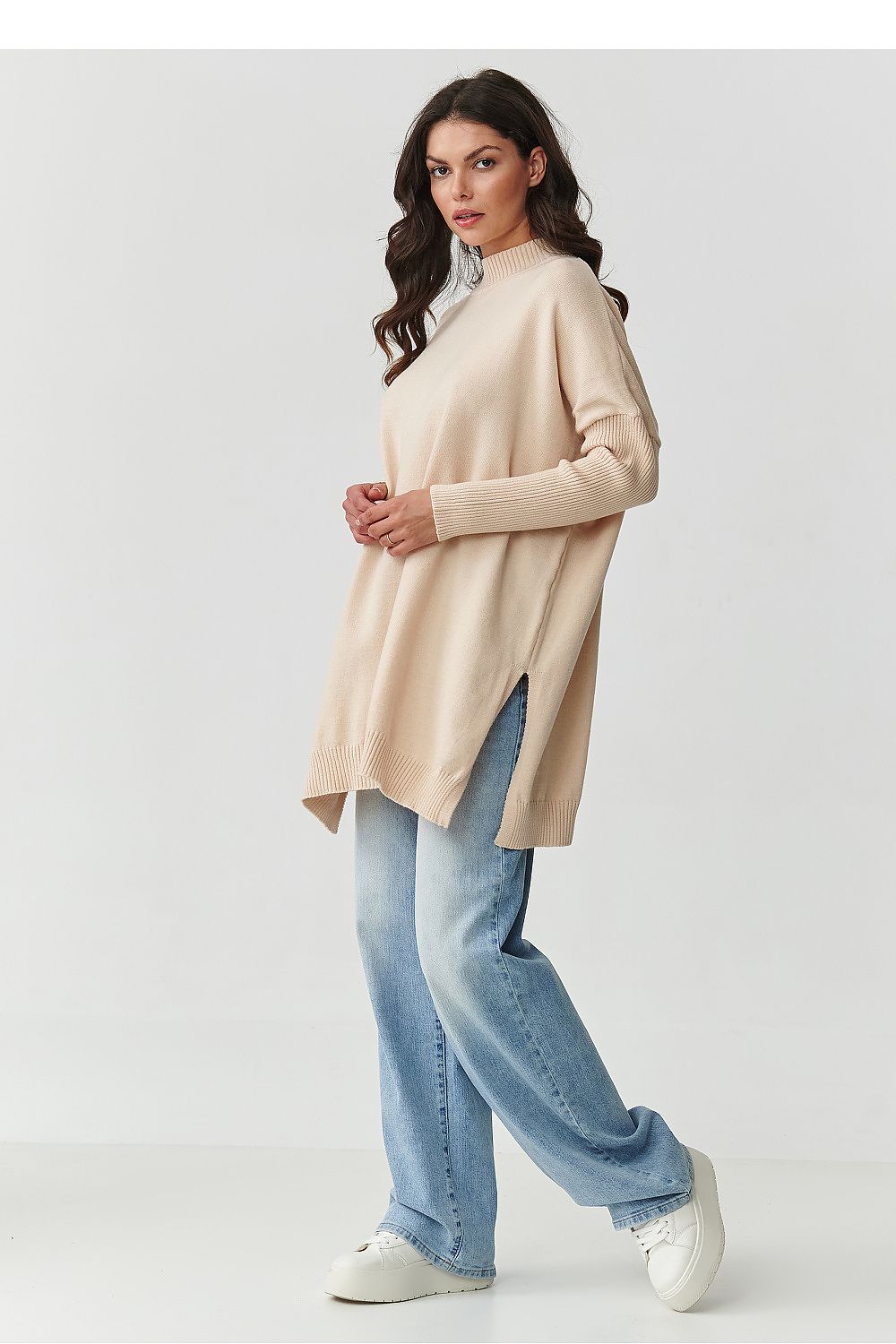  Chandail model 217401 Makadamia 