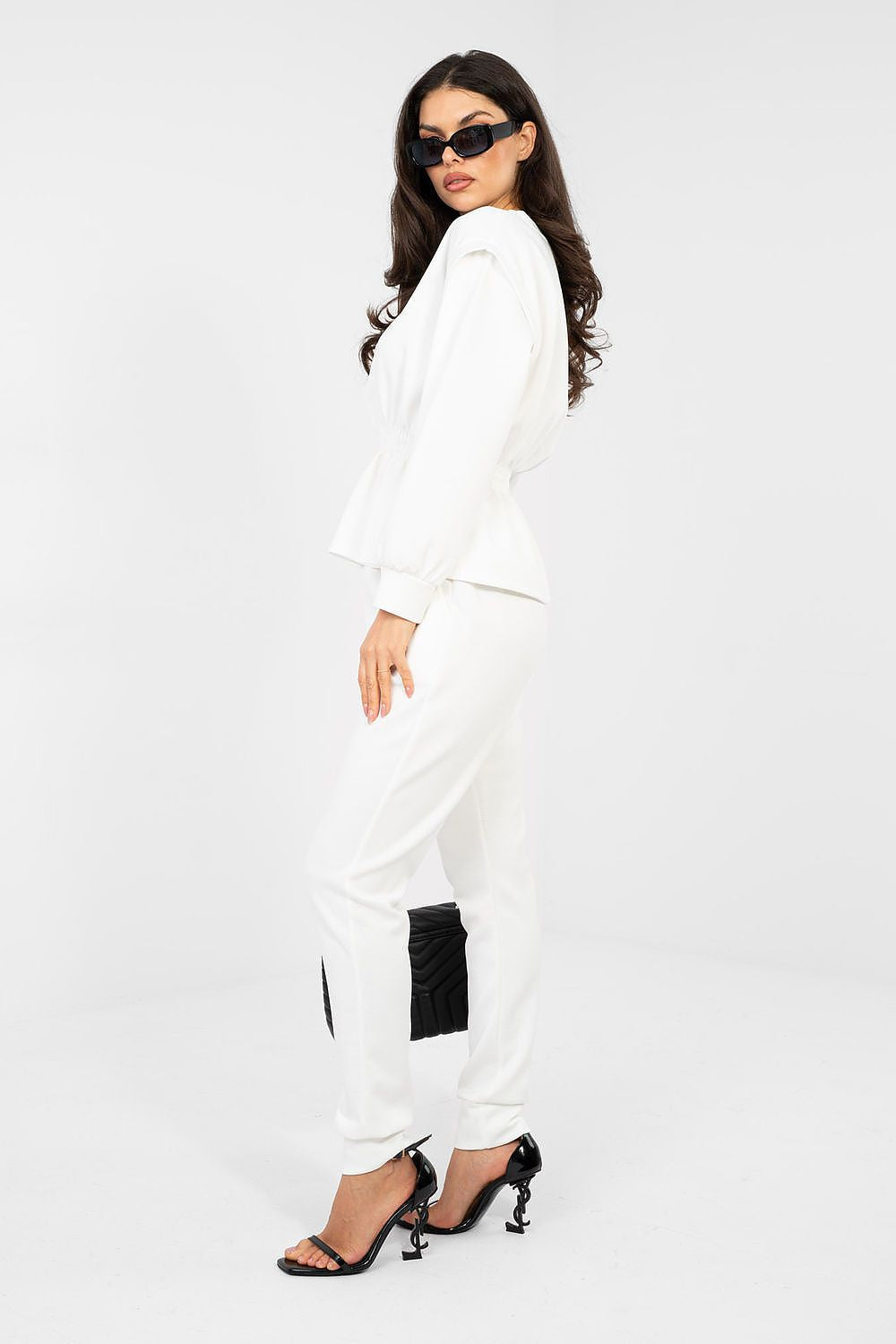  L`ensemble model 224453 Rue Paris 