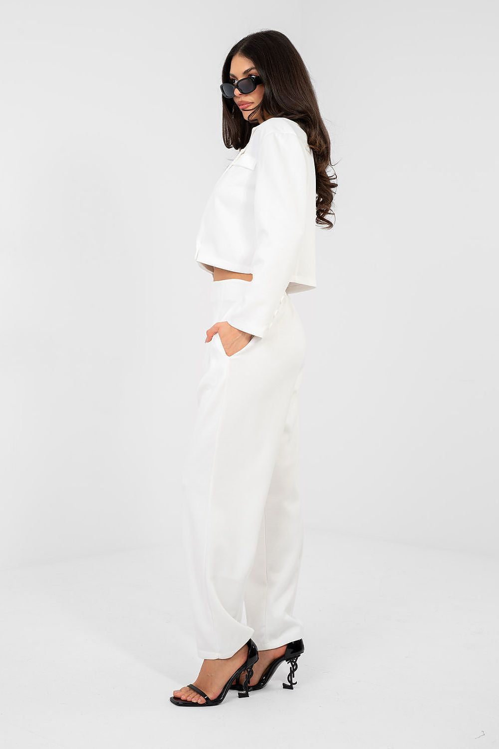  L`ensemble model 224765 Rue Paris 