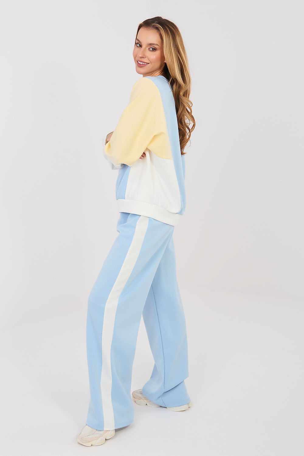 L`ensemble model 224790 Rue Paris 