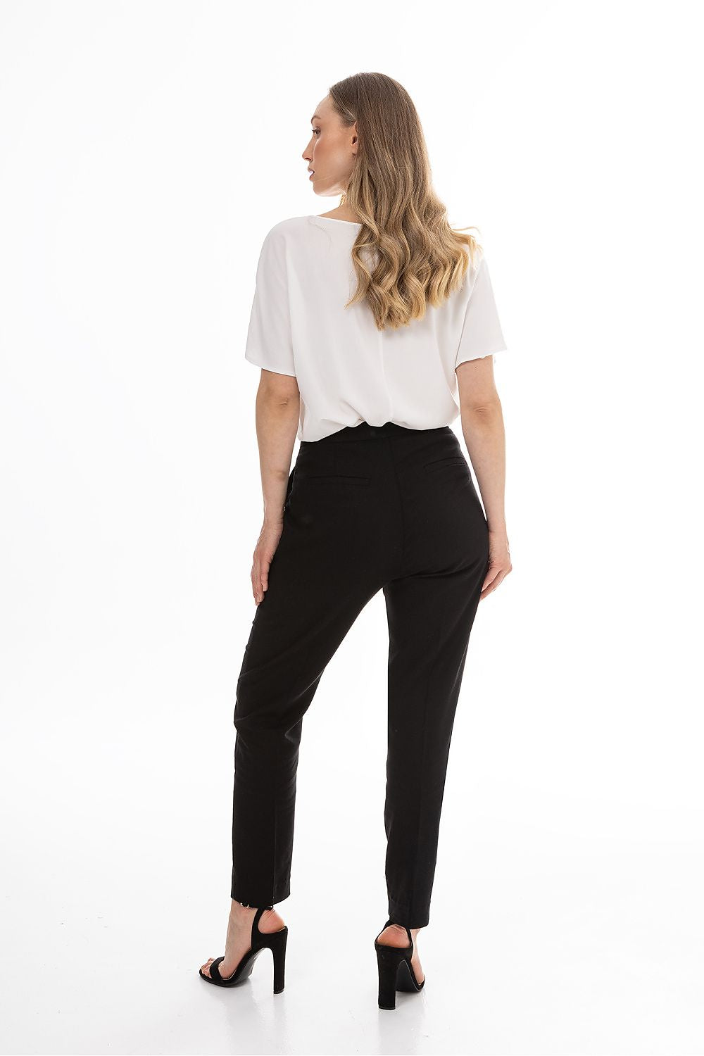  Pantalon femme model 225297 awama 