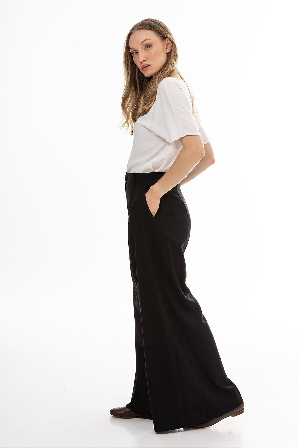  Pantalon femme model 225300 awama 