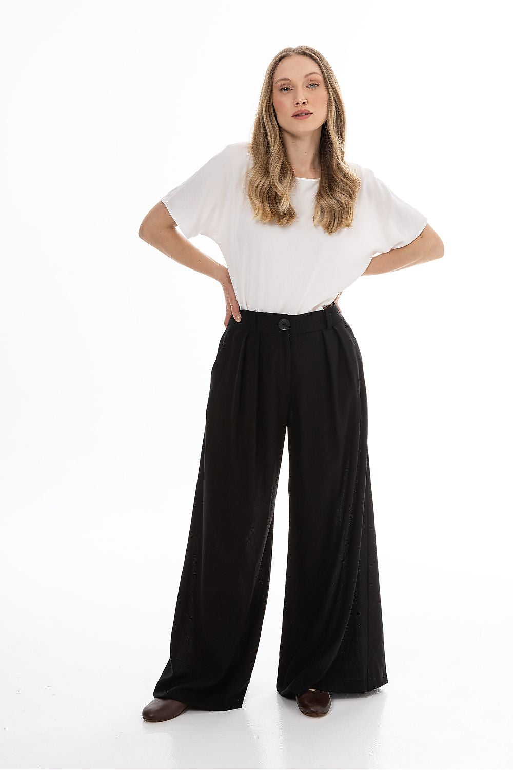  Pantalon femme model 225300 awama 