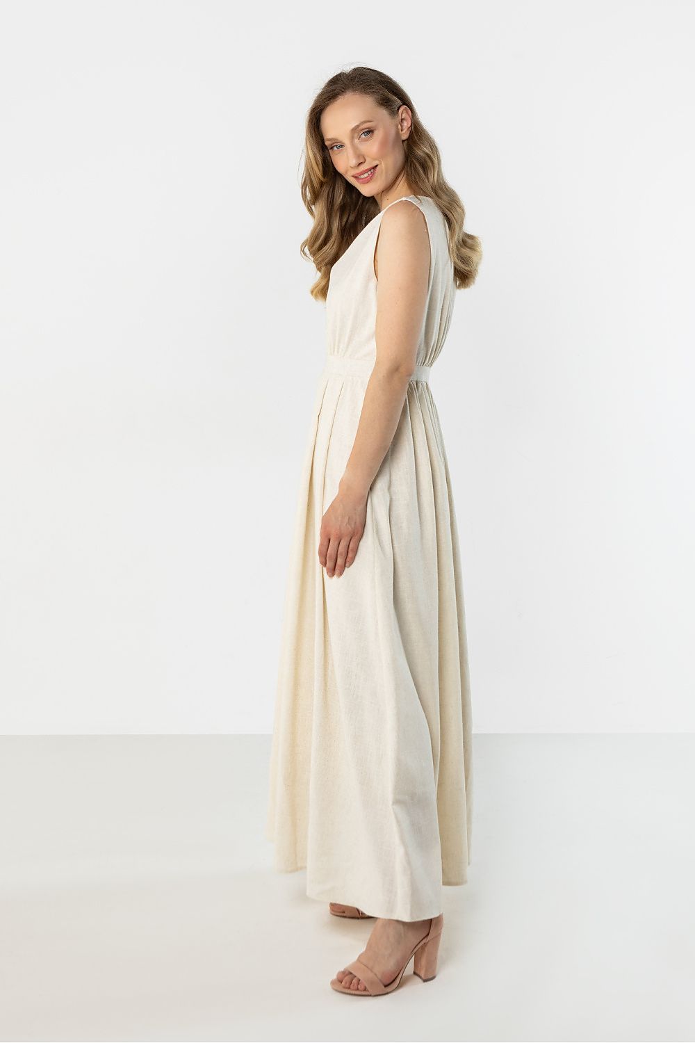 Robe de jour model 225305 awama 