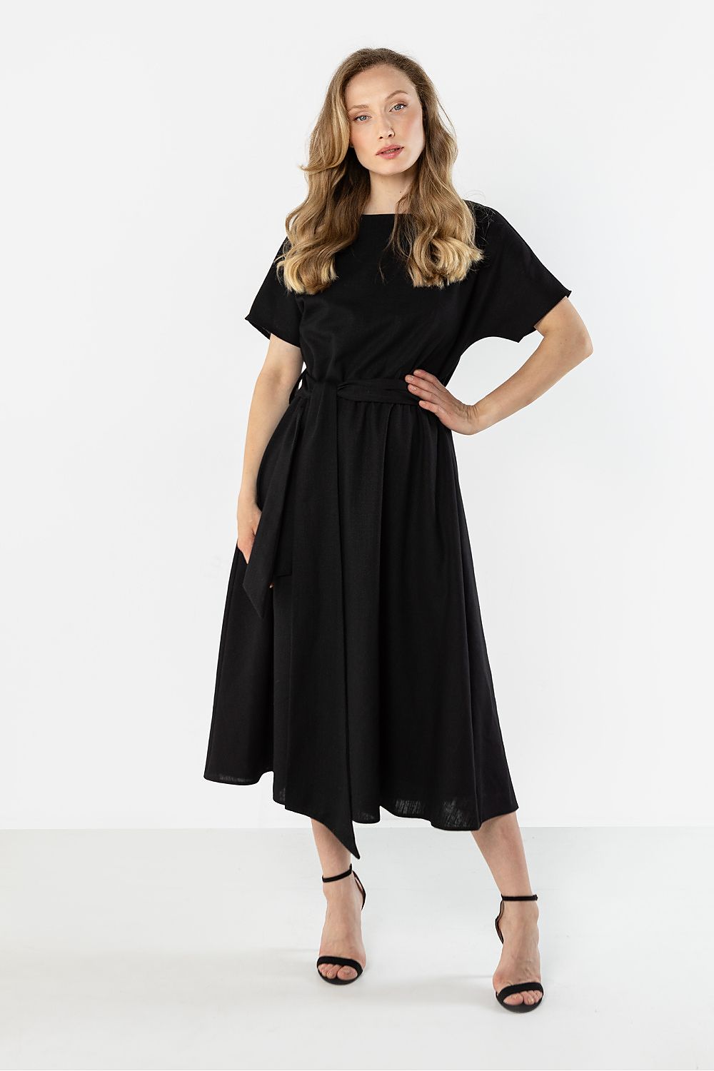  Robe de jour model 225308 awama 