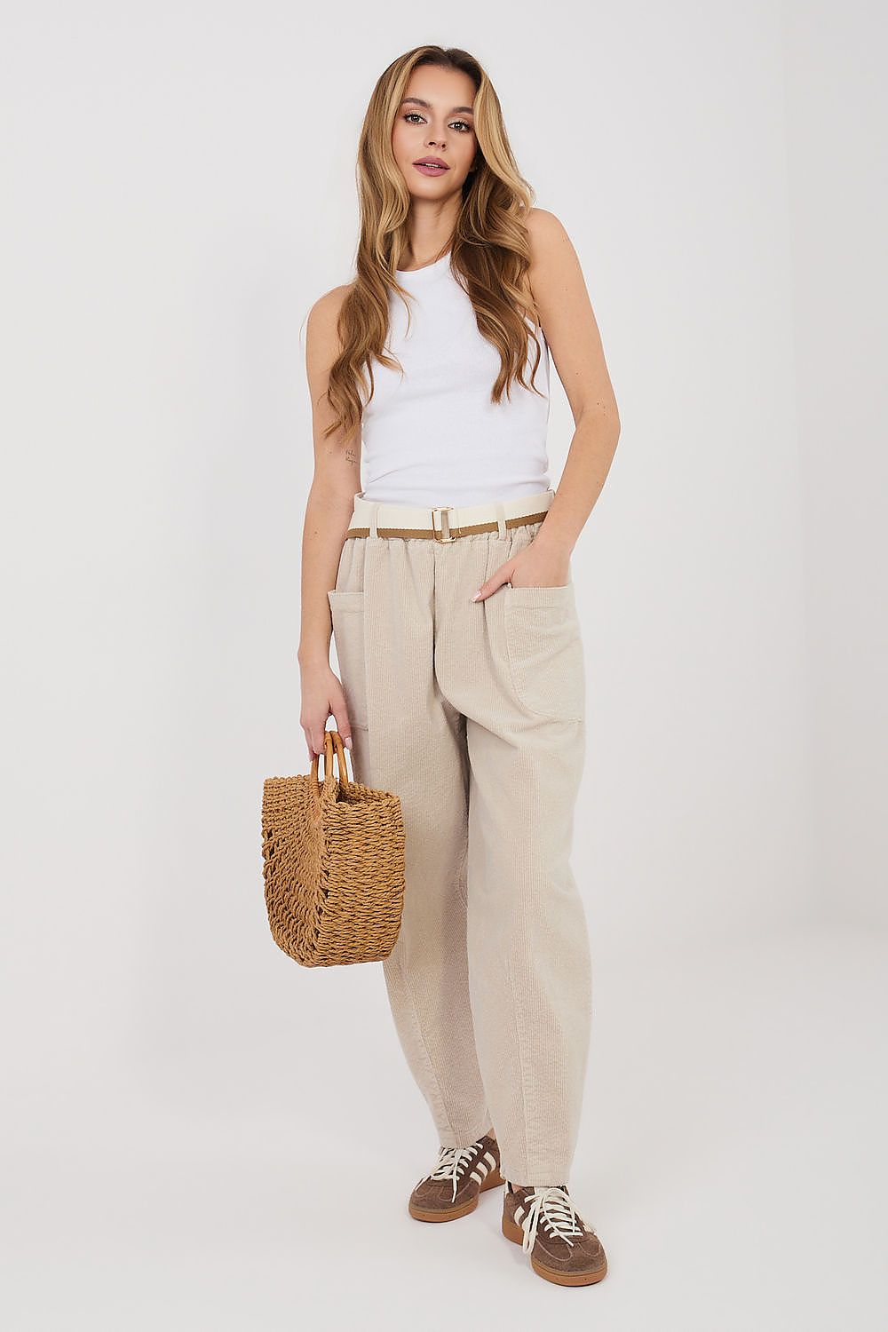  Pantalon en velours côtelé model 225426 Rue Paris 
