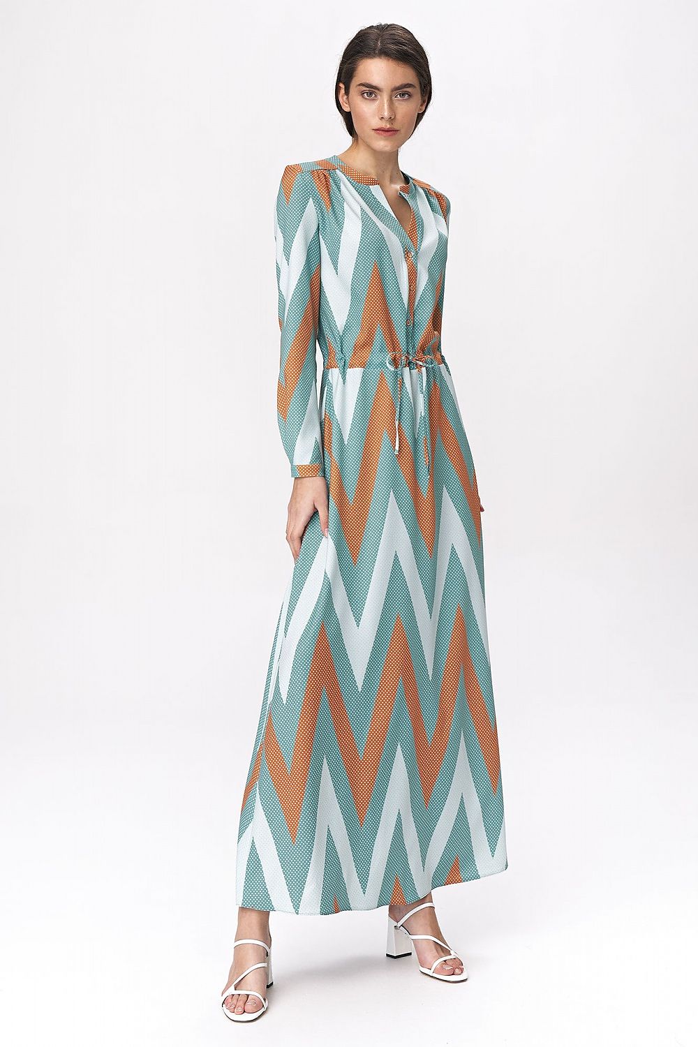  Robe de jour model 140882 Nife 