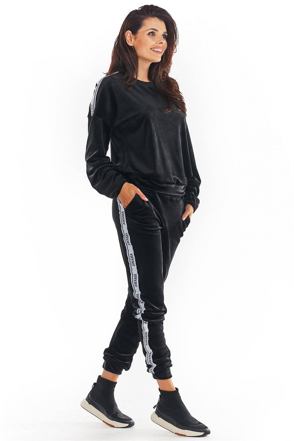  Pantalon survêtement model 149805 awama 