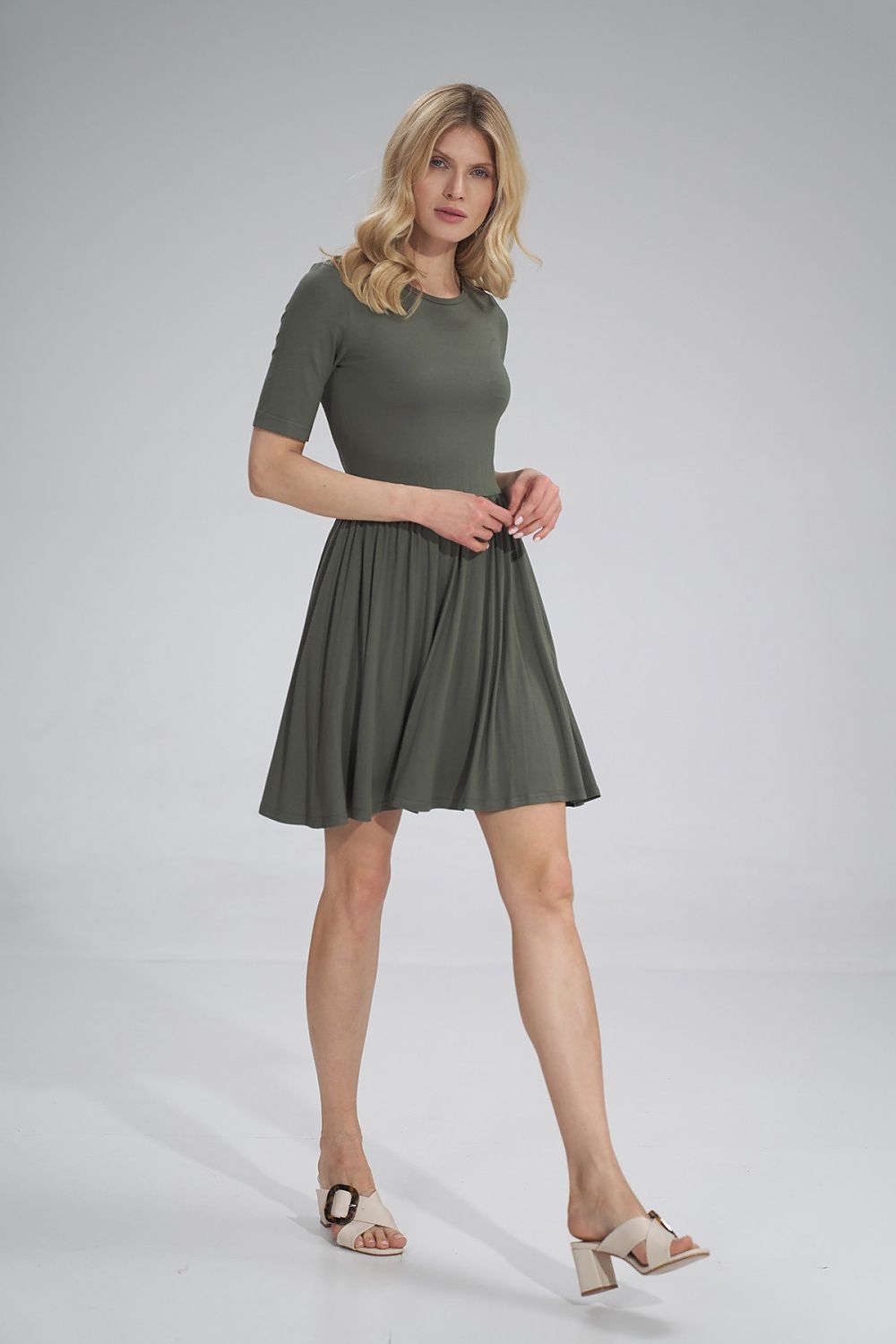  Robe de jour model 154729 Figl 