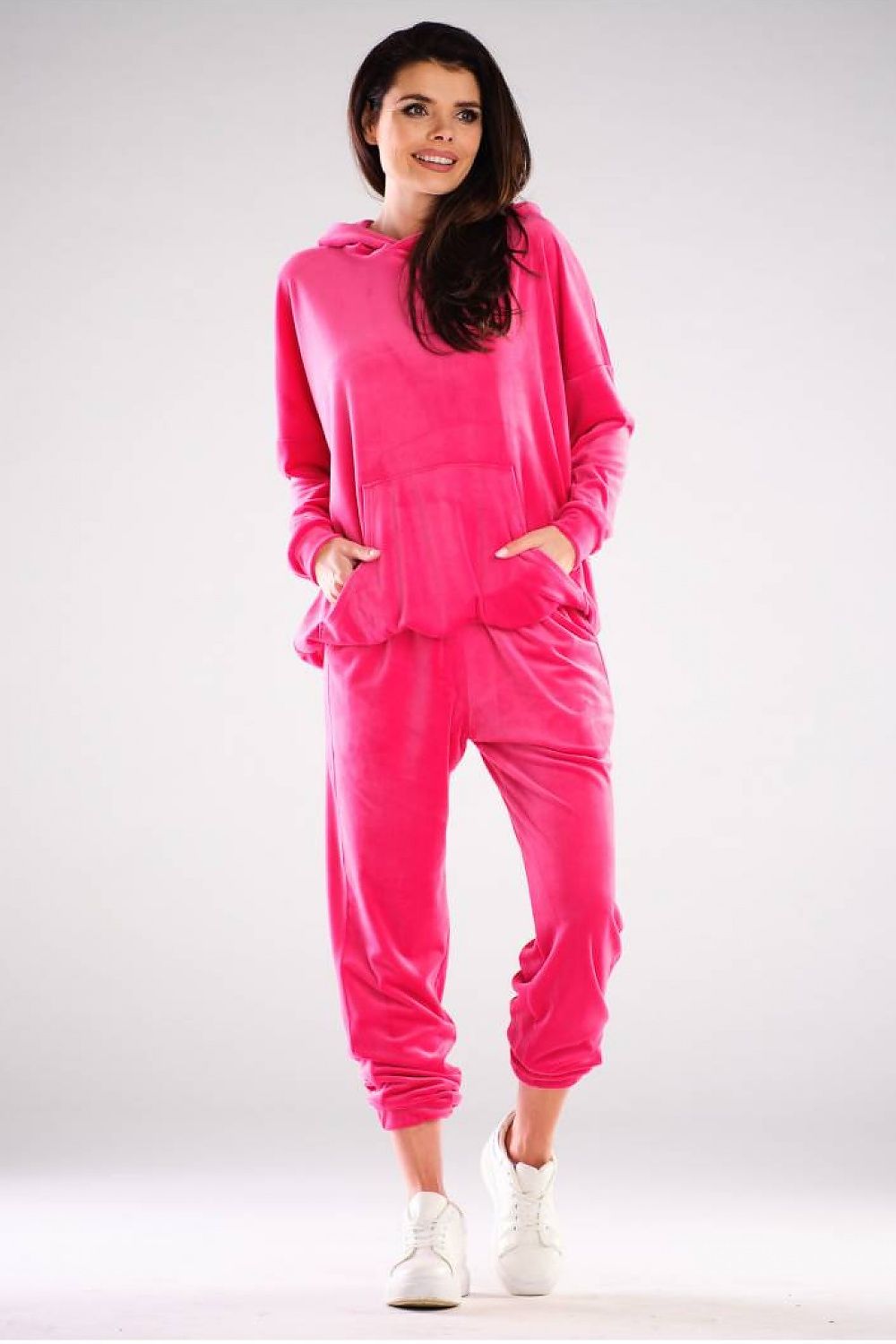  Sweatshirt model 154782 awama 