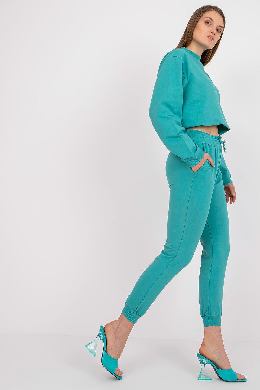  Pantalon survêtement model 167921 BFG 