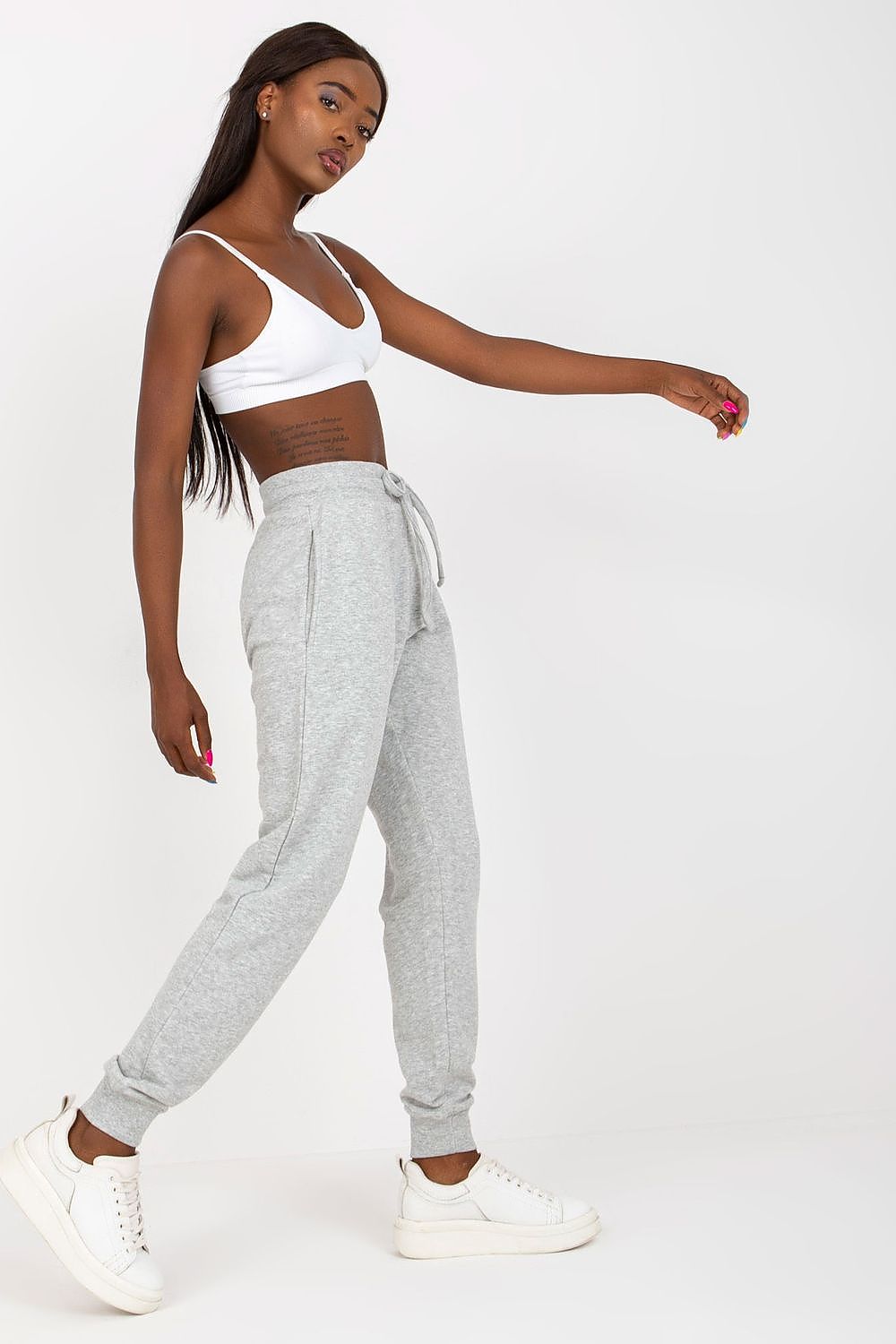  Pantalon survêtement model 169719 BFG 