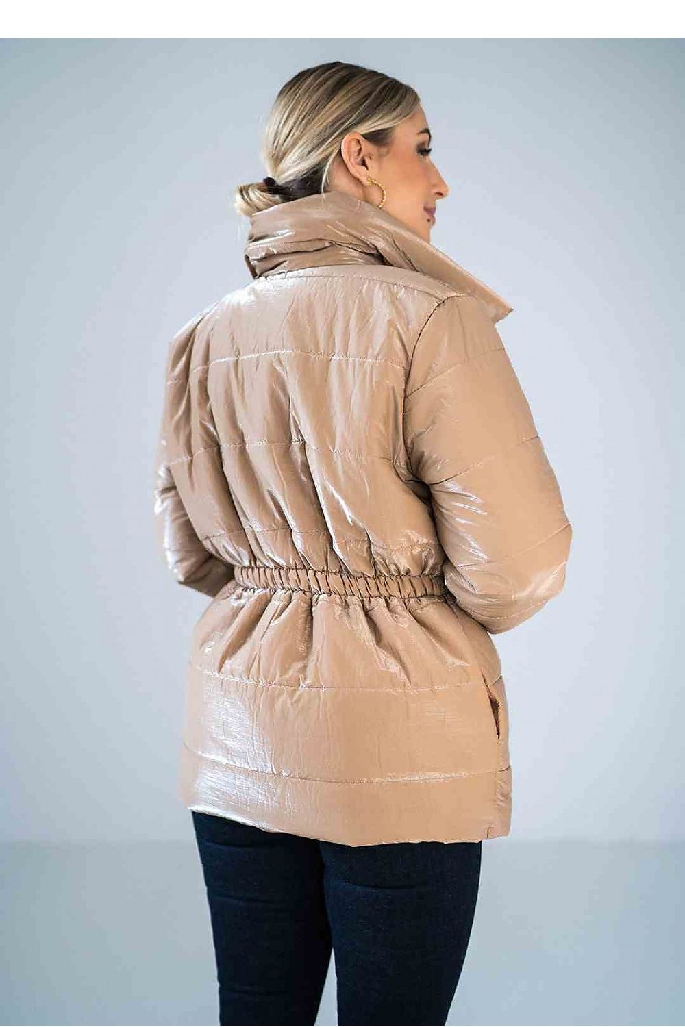  Veste model 174069 Figl 