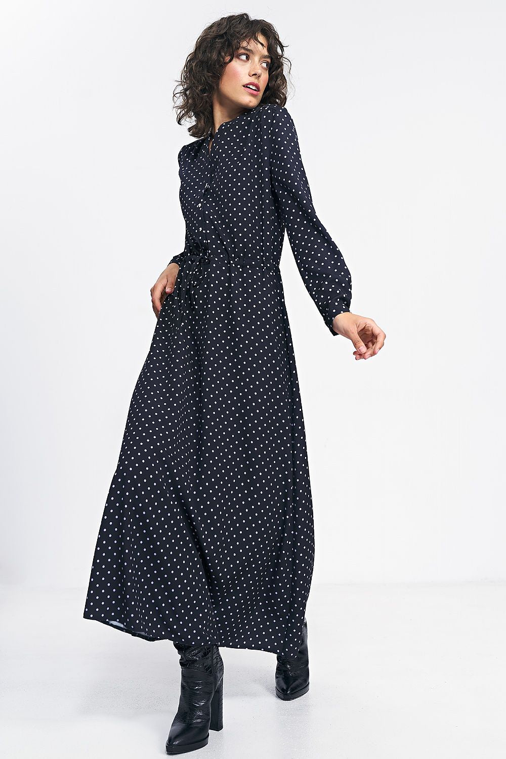  Robe de jour model 184600 Nife 