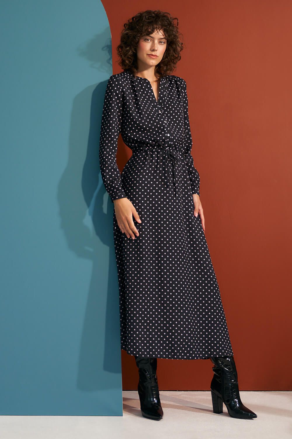  Robe de jour model 184600 Nife 